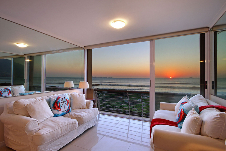 Others 5, Leisure Bay 207, City of Cape Town