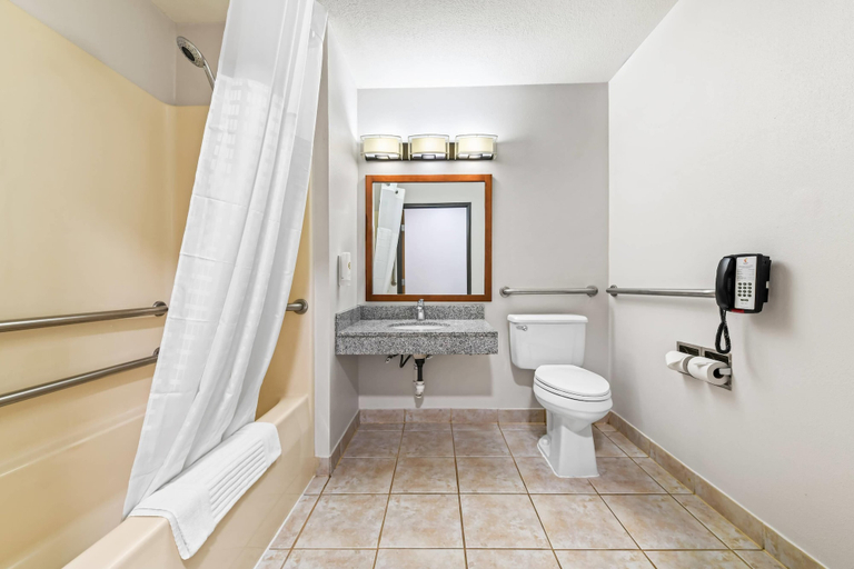 Bathroom 3, Comfort Inn Rhinelander, Oneida