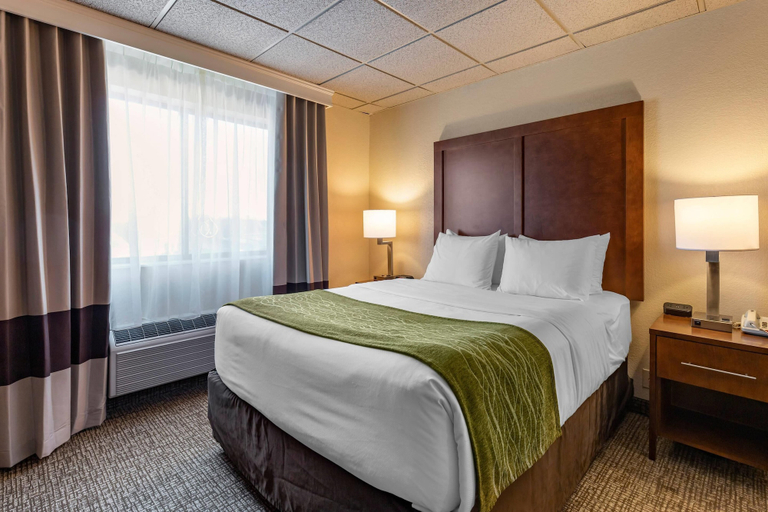 Bedroom 3, Comfort Inn & Suites Gateway to Glacier National Park, Shelby