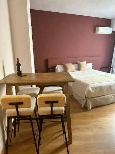 Bedroom 2, Aparthotel Tribunal, Madrid