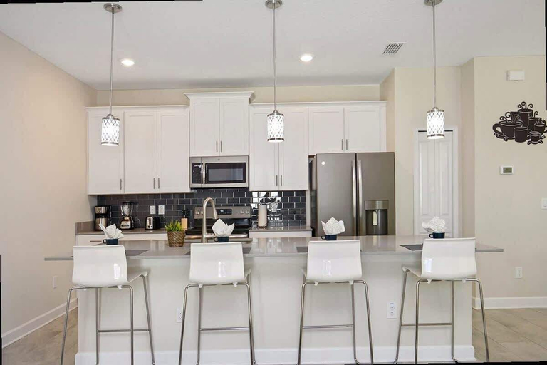 Room 5, Bright 4Bd With Pool Resort Perks Near Disney, Osceola
