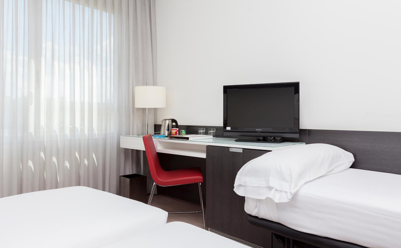 Bedroom 3, Axor Feria, Madrid