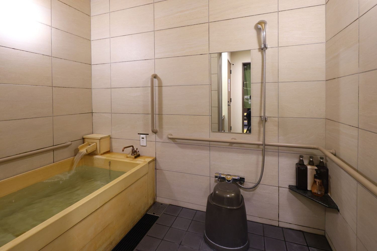 Bathroom 5, Global Cabin Yokohama Chukagai, Yokohama