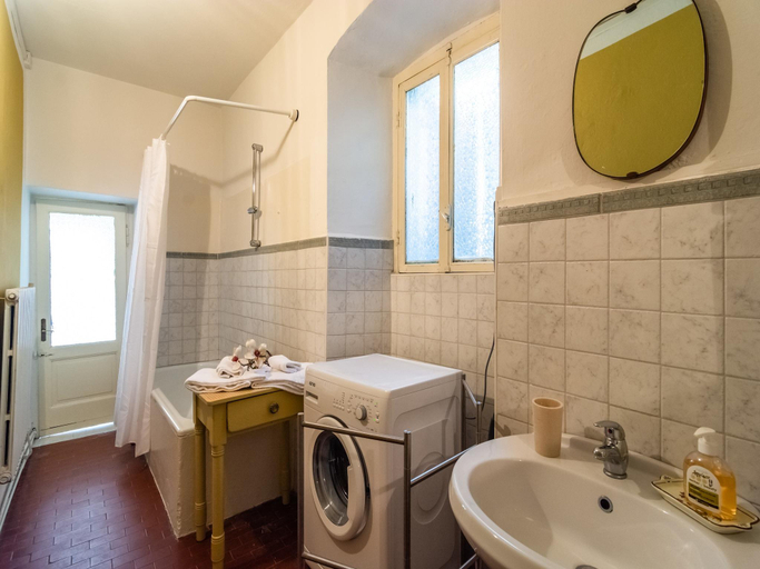 Bathroom 3, Appartamento in centro storico a Cannero Riviera, Verbano-Cusio-Ossola