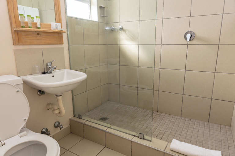 Bathroom 4, Premier Splendid Inn Bayshore, Uthungulu