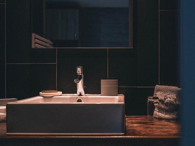 Bathroom 2, AUBERGE FRANKENBOURG, Bas-Rhin