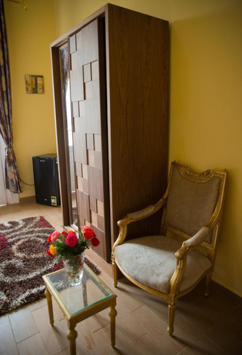 Others 4, New Grand Royal Hotel, Qasr an-Nil