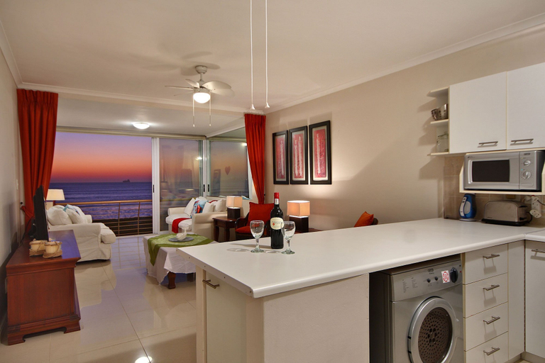 Others 3, Leisure Bay 207, City of Cape Town