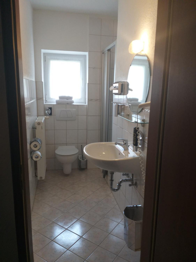 Bathroom, Hotel Klinger, Märkischer Kreis
