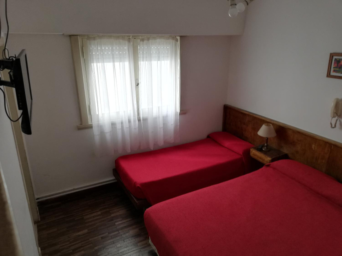 Bedroom 2, Necochea Real Hotel, Necochea