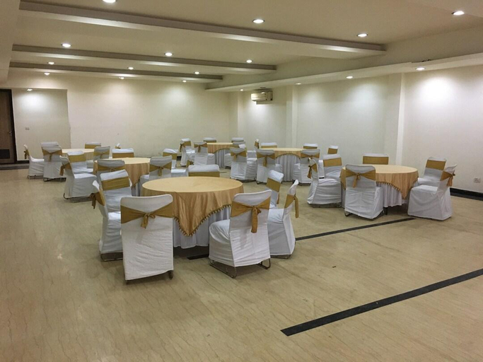 Food & Drinks 4, Merriment Alpha Hotel@Noida, Gautam Buddha Nagar