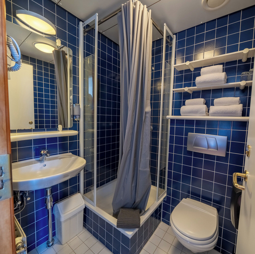 Bathroom 4, Adventure Hotel Hellissandur, Snæfellsbær