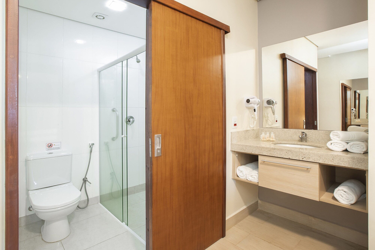 Bathroom 5, Valinhos Plaza Hotel, Valinhos