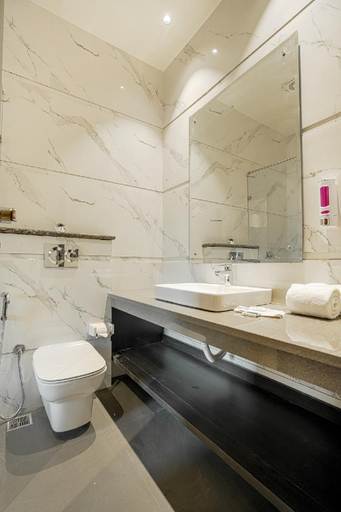 Bathroom 4, Aura Bliss, Amritsar