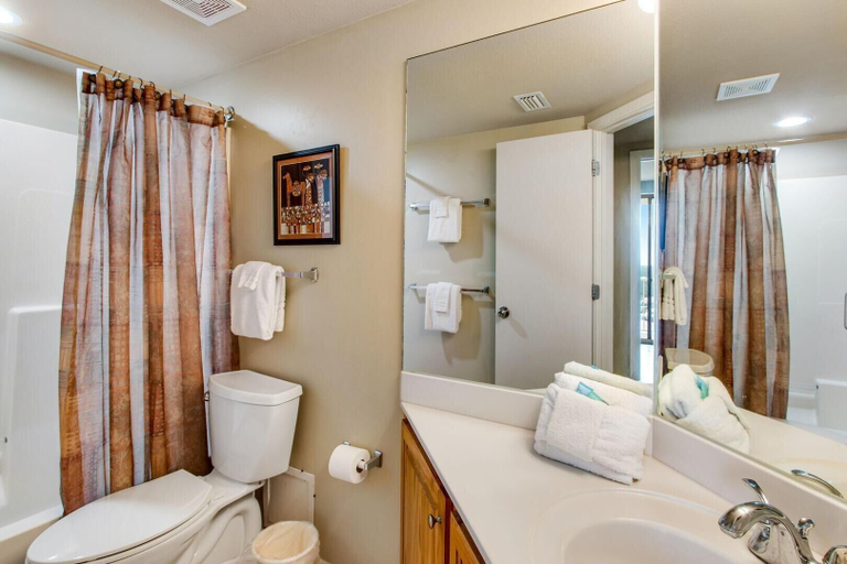 Bathroom 4, Pelican Pointe 1406, Baldwin