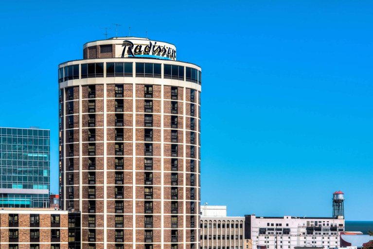 Exterior & Views 1, Radisson Hotel Duluth - Harborview, Saint Louis