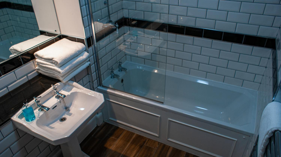 Bathroom 3, Ardconnel Court Apartments, Highland