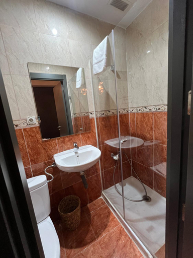 Bathroom 4, Hostal Inter Plaza Mayor Auto Check IN, Madrid