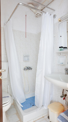 Bathroom 5, Melissani hotel, Ionian Islands