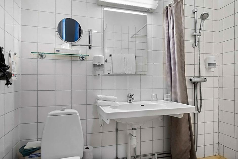 Bathroom 4, Best Western Hotel Varnamo, Värnamo