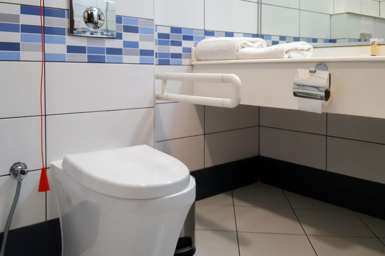 Bathroom 5, TIME Express Hotel Al Khan, Sharjah City