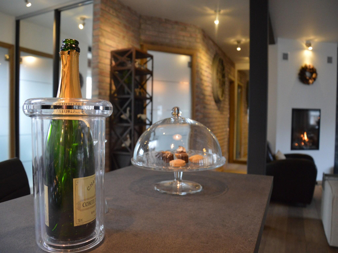 Food & Drinks 5, Apartment in Spa near town center, Liège