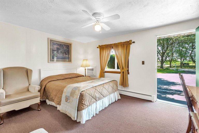 Bedroom 3, Williamston Inn, Ingham