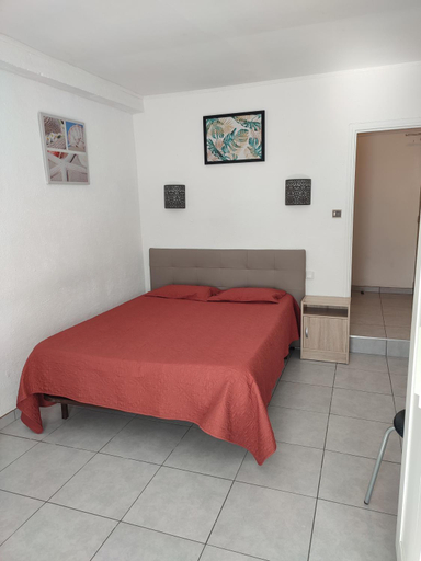 Bedroom 2, Hotel le Calypso, Var