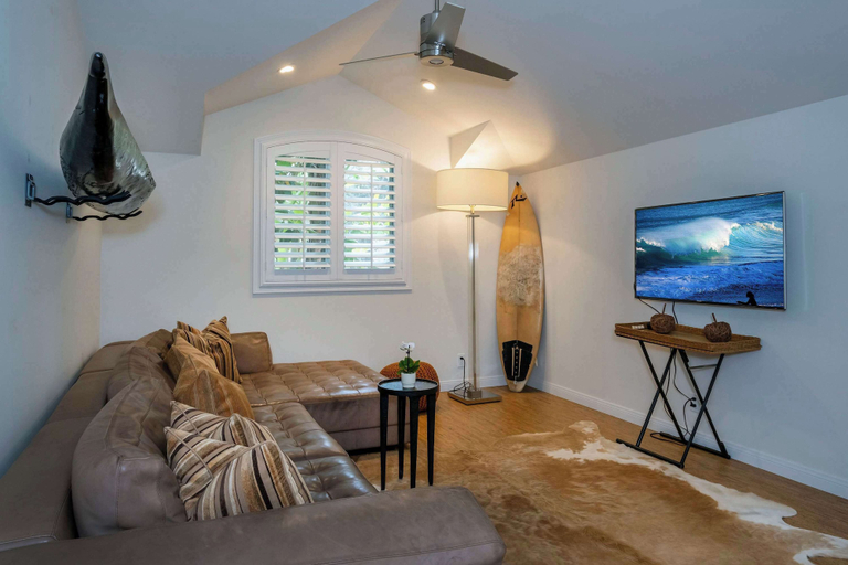 Others 2, Chic Casita - Walk to Beach, Santa Barbara