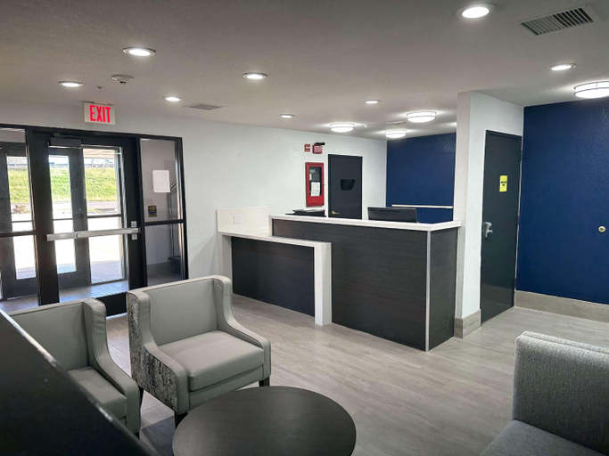 Public Area 2, SureStay by Best Western Groves, Jefferson