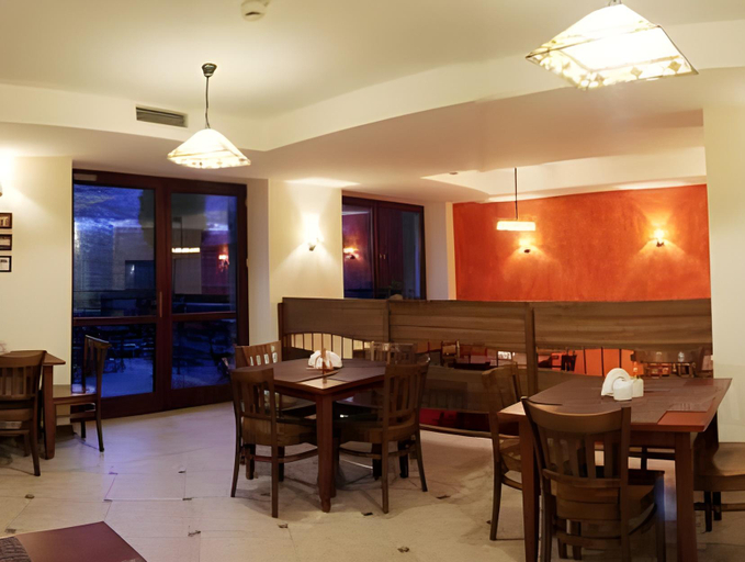 Food & Drinks 5, Ski Hotel, Nowy Sącz