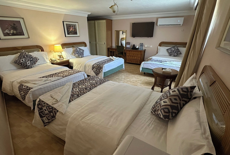 Bedroom 2, Mass Plaza Hotel, Aqaba