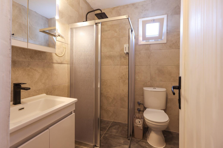 Bathroom 5, Yalıyanı Pansiyon, Bodrum