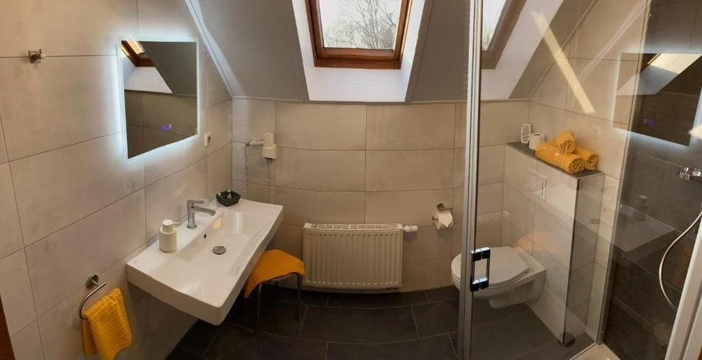 Bathroom 5, Gasthaus Stuckatz, Elbe-Elster
