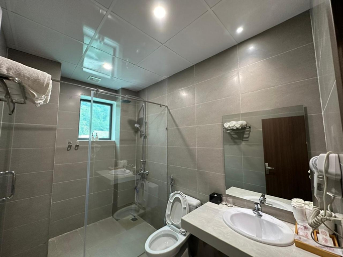 Bathroom 3, Heaven Hill Hotel & Hot Spring, Trạm Tấu