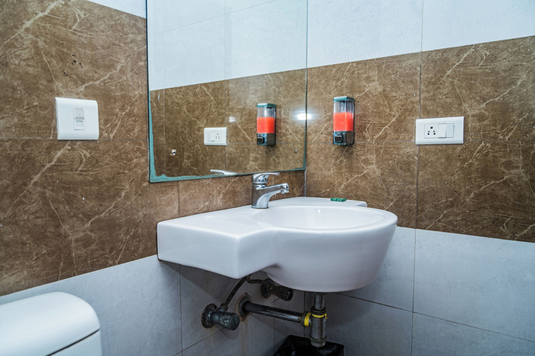 Bathroom 5, Hotel Campal, North Goa