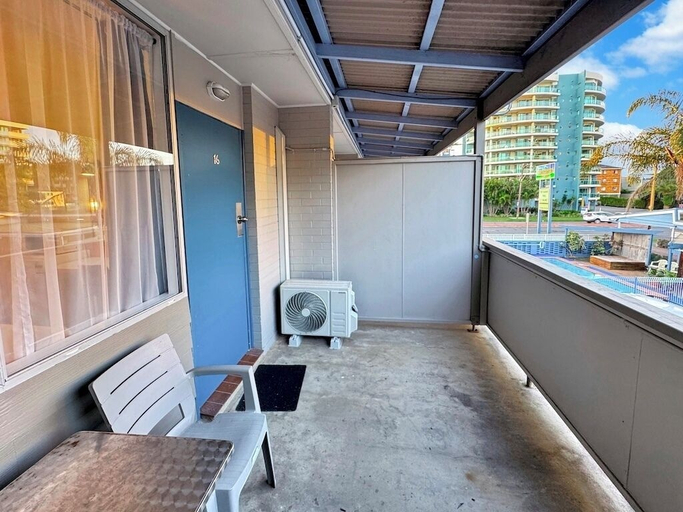 Others 5, Golden Sands Motor Inn Forster, Great Lakes