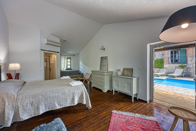 Bedroom 4, Vila Amyra With Pool, Sveti Lovreč