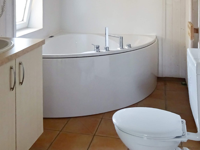 Bathroom, Holiday Home in Grömmitz, Ostholstein
