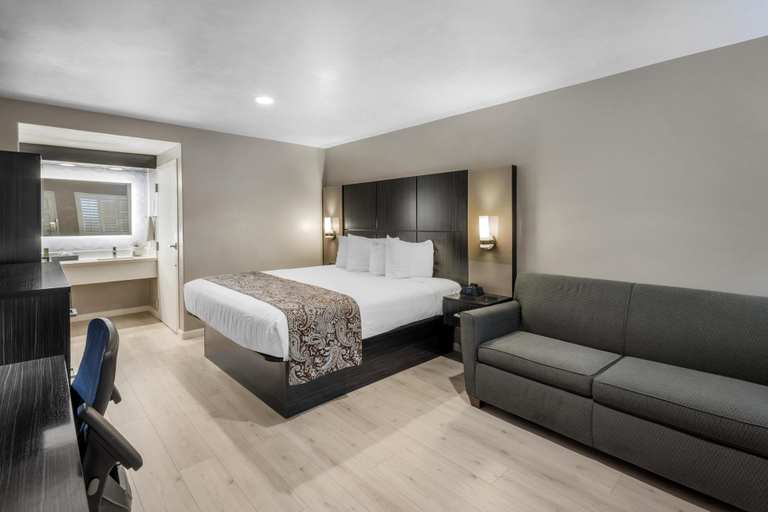 Bedroom 3, SureStay Plus by Best Western Santa Clara Silicon Valley, Santa Clara
