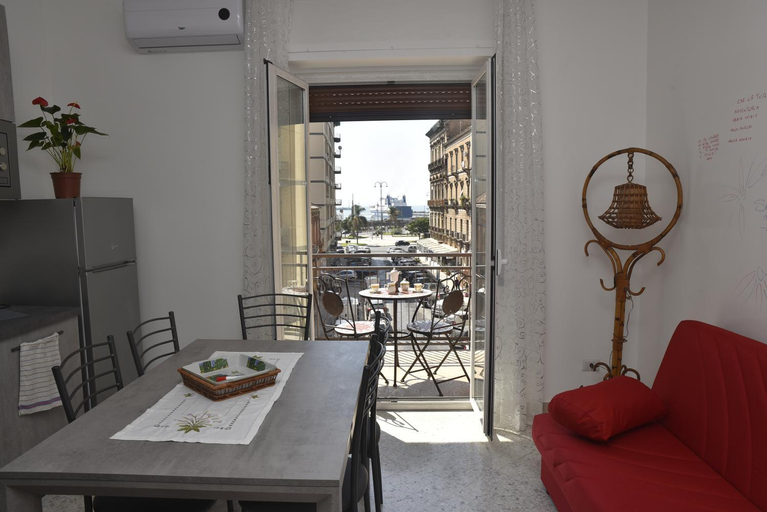 Others 4, B&B Stella, Catania