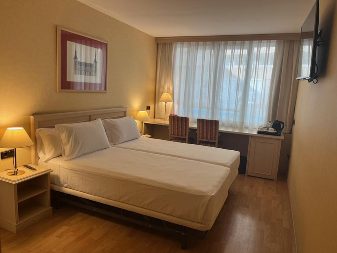 Bedroom 3, Luze Castellana, Madrid