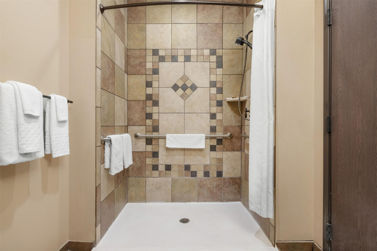 Bathroom 4, Best Western Plus Cimarron Hotel & Suites, Payne