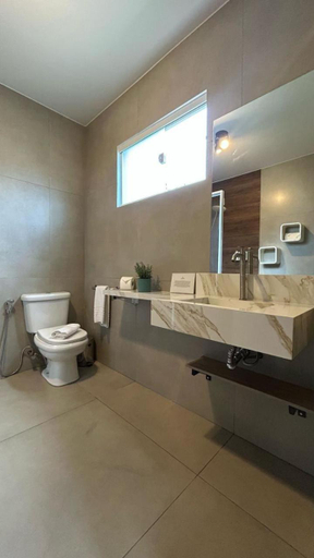 Bathroom, Vale das Orquideas Pousada, Socorro