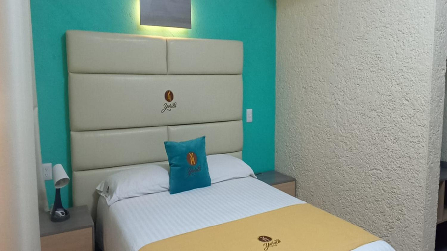 Bedroom 2, Hotel Yahalis, Jilotepec
