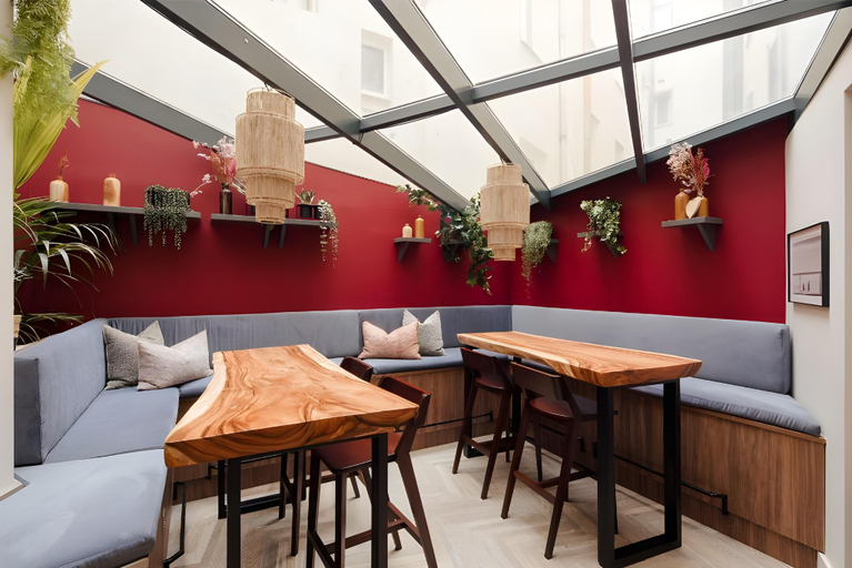 Food & Drinks 5, Ikonik Jean Medecin, Alpes-Maritimes