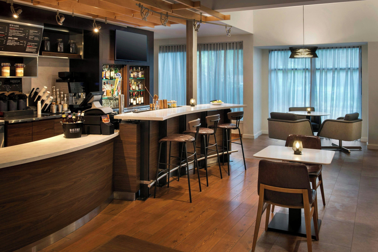 Food & Drinks 4, Courtyard by Marriott Philadelphia Devon/Villanova, Chester