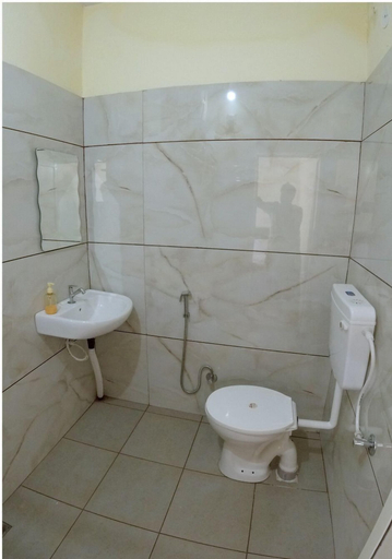 Bathroom 4, Mayur Homestay, Ujjain