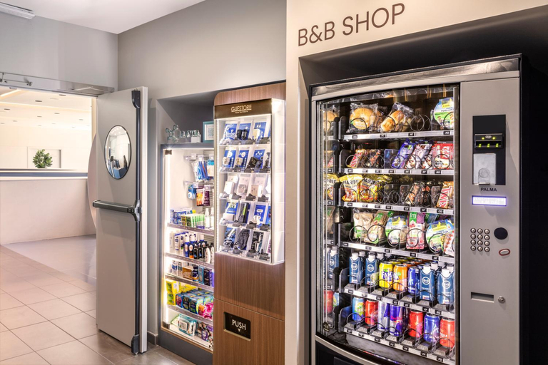 Food & Drinks 5, B&B Hotel Madrid Aeropuerto T1 T2 T3, Madrid