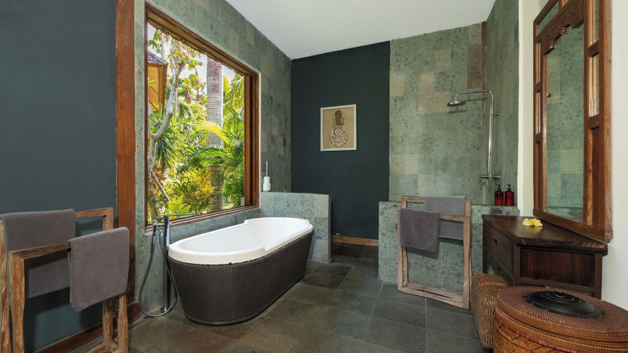 Bathroom 4, Villa Desa Roro by Villa Finder, Badung